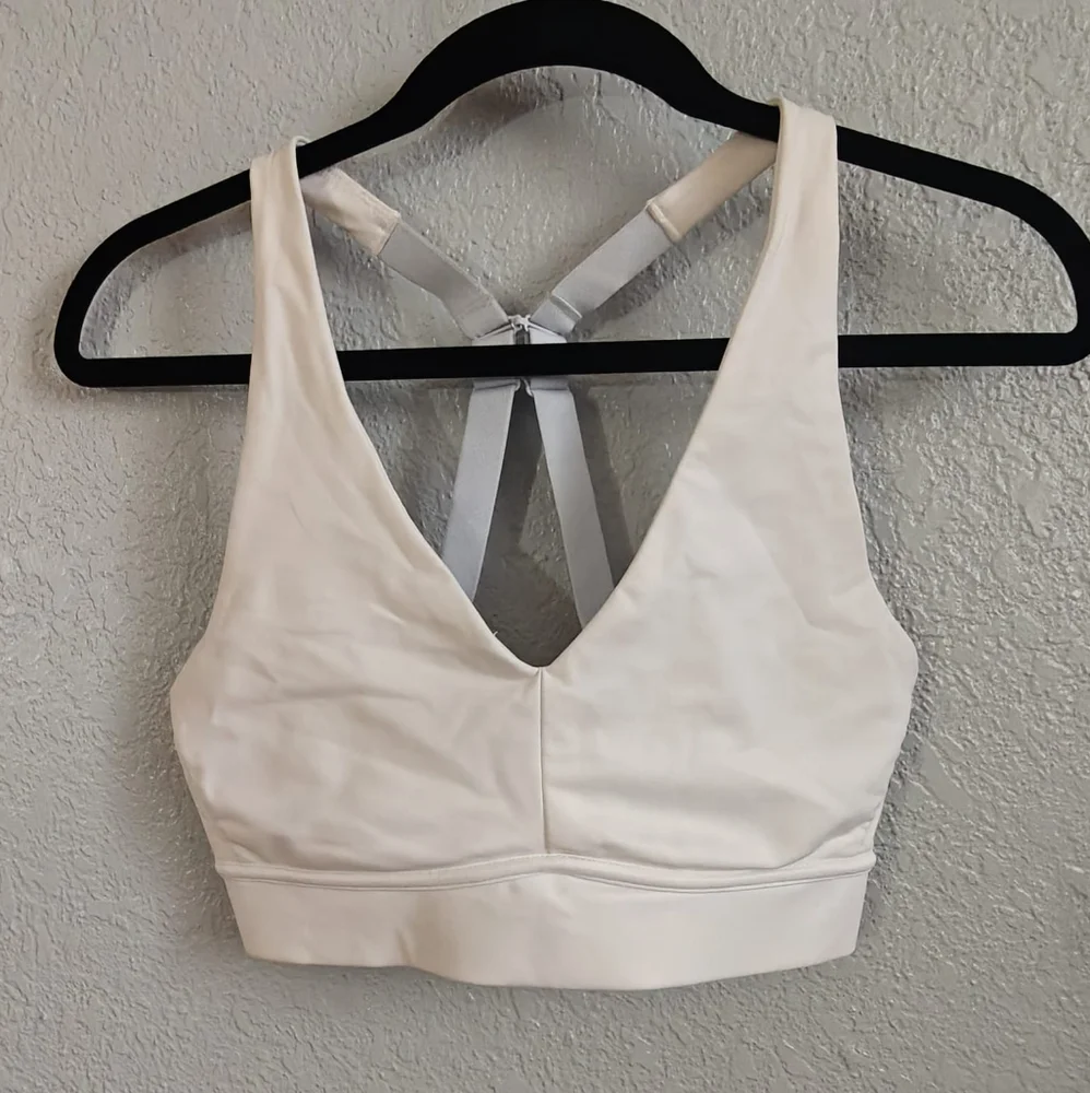 Fabletics Sports Bra - Picture 1 of 4